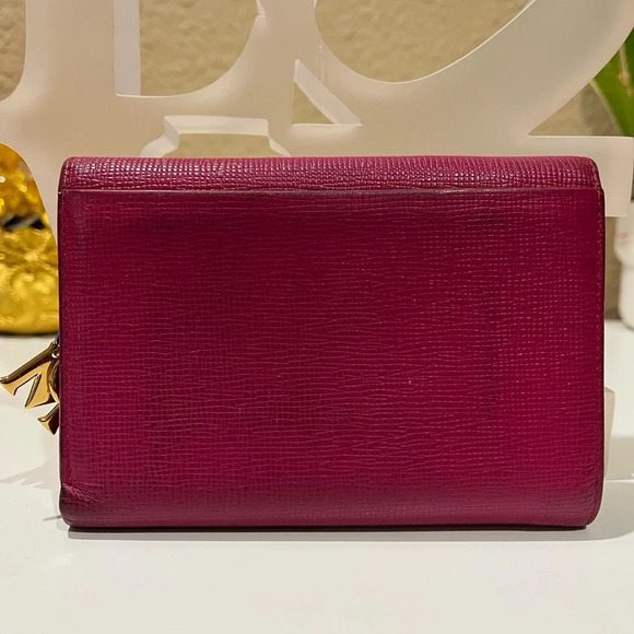 MCM DARK PINK TRIFOLD WALLET WITH MCM CHARM - Picture 2 of 15